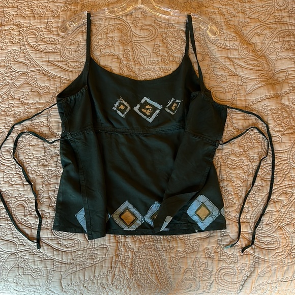 “Creative Cottons” open back top - Picture 3 of 10